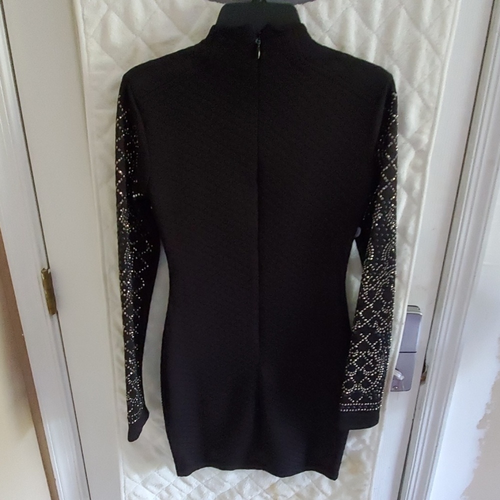 Dress - Picture 5 of 5